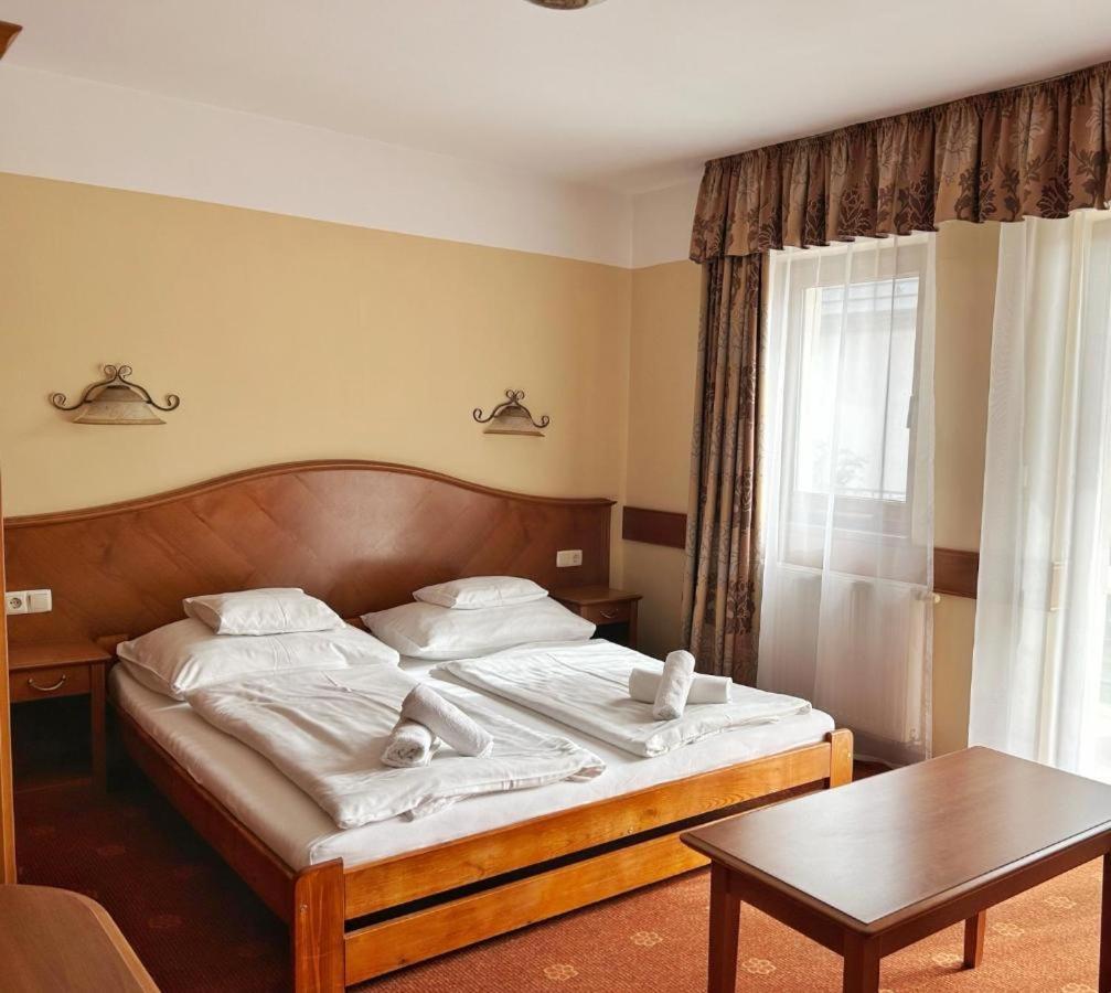 Fonix Wellness *** 1 A Epulet Bed & Breakfast Heviz Ngoại thất bức ảnh