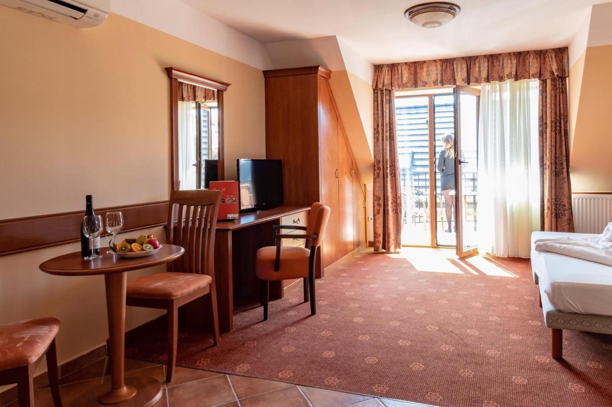 Fonix Wellness *** 1 A Epulet Bed & Breakfast Heviz Ngoại thất bức ảnh
