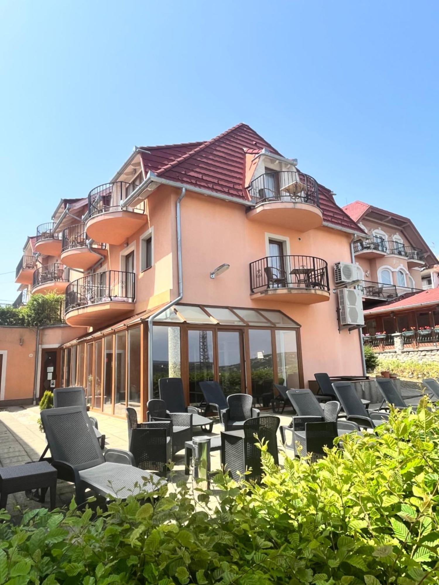 Fonix Wellness *** 1 A Epulet Bed & Breakfast Heviz Ngoại thất bức ảnh